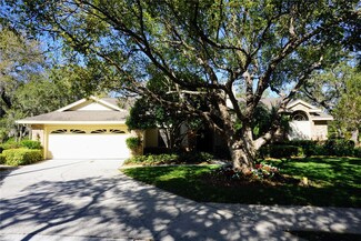 1707 Huntington Ct, Safety Harbor, FL 34695