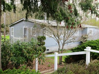 515 E Birnie Slough Rd, Cathlamet, WA 98612