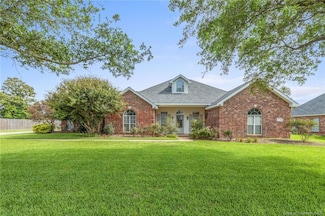 1806 Plantation Dr, Lake Charles, LA 70605