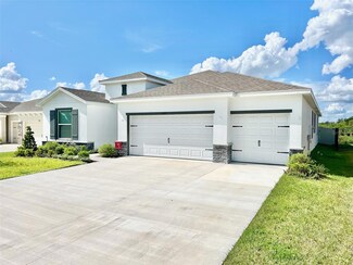3505 Crooked River Dr, Plant City, FL 33565