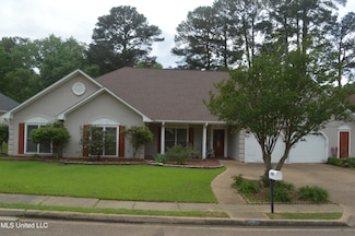 421 Woodlands Cir, Brandon, MS 39047