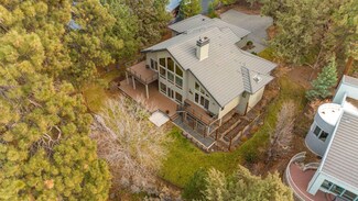 2269 NW Lakeside Place, Bend, OR 97703
