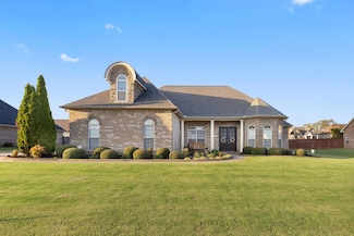 318 Wheaton Dr, Florence, AL 35633