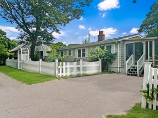 1 Frank St, Rockport, MA 01966