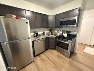 40 Diane Dr, Tinton Falls, NJ 07753