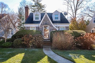 187 Green Ave, Freeport, NY 11520