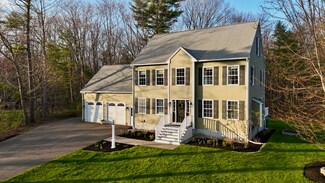17 Kingsbury Ln, Kennebunk, ME 04043