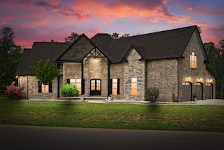 1161 Reda Dr, Clarksville, TN 37042