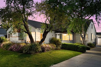 1719 N Flower St, Santa Ana, CA 92706