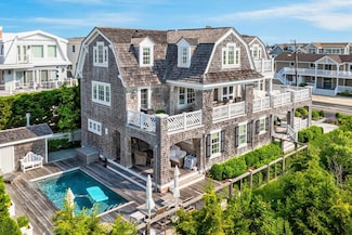 74 38th St, Avalon, NJ 08202
