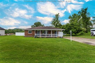 126 Hagley Dr, Lesage, WV 25537