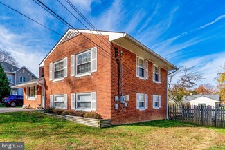 4918 Ravensworth Rd, Annandale, VA 22003