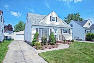 28959 Homewood Dr, Wickliffe, OH 44092