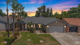 504 Sarabande Ave, Bakersfield, CA 93308