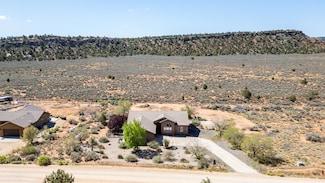 881 W Smithsonian Way, Apple Valley, UT 84737
