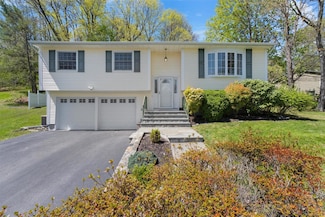 199 Weskora Rd, Yorktown Heights, NY 10598