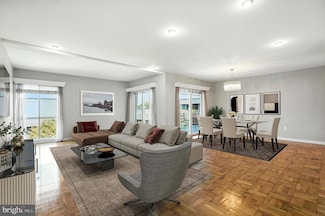 3202 Old Post Dr Unit 11, Pikesville, MD 21208