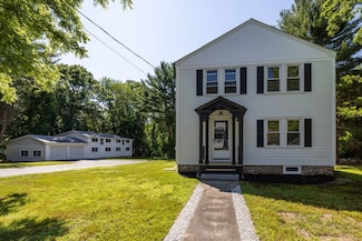 484 Collins Corner Rd, North Dartmouth, MA 02747