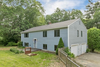 32 Long Hall Dr, Berwick, ME 03901