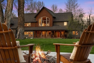624 Rocking Horse Dr, Bozeman, MT 59718