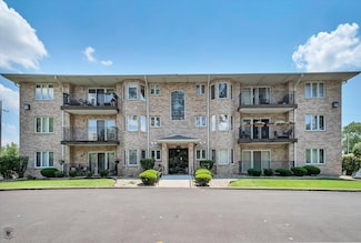 10228 Southwest Hwy Unit 1A, Chicago Ridge, IL 60415