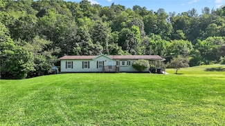 120 Blythe Rd, Morgan, PA 15064