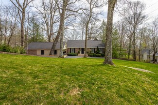 121 S Bragg Ave, Lookout Mountain, TN 37350