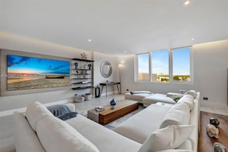 2301 Collins Ave Unit 634, Miami Beach, FL 33139