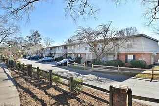 3812 Country Club Rd, Winston Salem, NC 27104