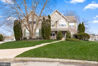 8 Hibiscus Ct, Lumberton, NJ 08048