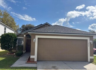 2327 Whispering Trails Place, Winter Haven, FL 33884