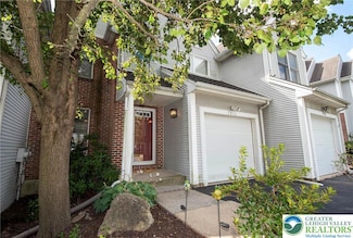 7916 Cross Creek Cir, Breinigsville, PA 18031