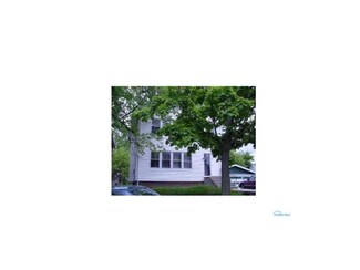 3238 Cambridge St, Toledo, OH 43610