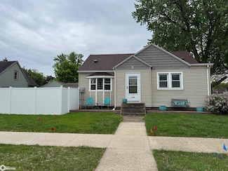 1201 Main Ave, Clear Lake, IA 50428