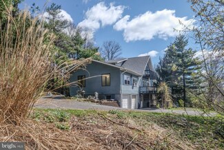 51 Parna Rd, Linden, VA 22642