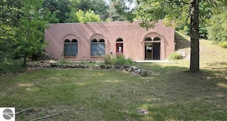 4736 S Rolland Rd, Blanchard, MI 49310