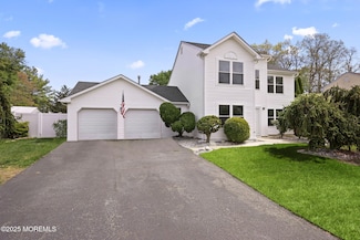 29 Silverbrooke Cir, Howell, NJ 07731