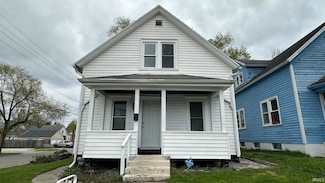 1702 Kendall St, South Bend, IN 46613