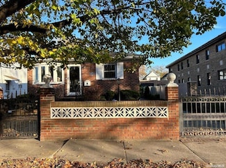 13121 133rd St, South Ozone Park, NY 11420