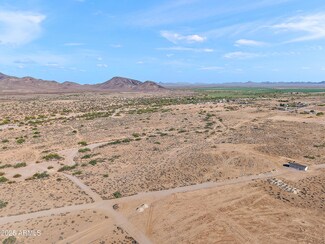 apx 39900 W Mohave Streets Unit 29, Tonopah, AZ 85354