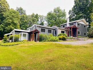 3906 Oaklawn Rd, Fort Washington, MD 20744