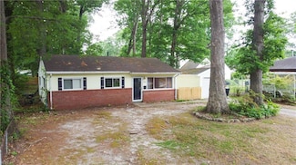 4945 Floral St, Virginia Beach, VA 23462