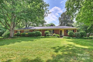 5925 Lansing Dr, Charlotte, NC 28270