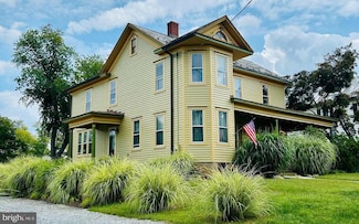 45 E Broad Way, Lovettsville, VA 20180