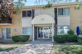 531 Carlysle Dr Unit 2, Clarendon Hills, IL 60514