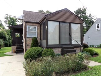 135 N Haft St, Houston, PA 15342