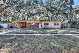 1142 Nantucket Ave, Atlantic Beach, FL 32233