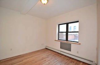 294 Broome St Unit 3B, New York, NY 10002