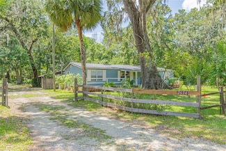 2634 Cr 416n, Lake Panasoffkee, FL 33538