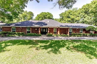 1809 Faulkner Dr, Rowlett, TX 75088